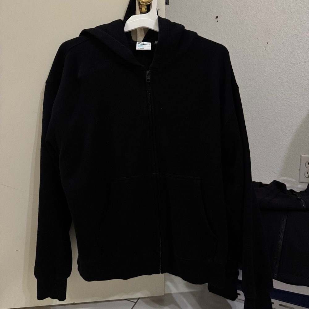 Aritzia Boyfriend Zip Hoodie